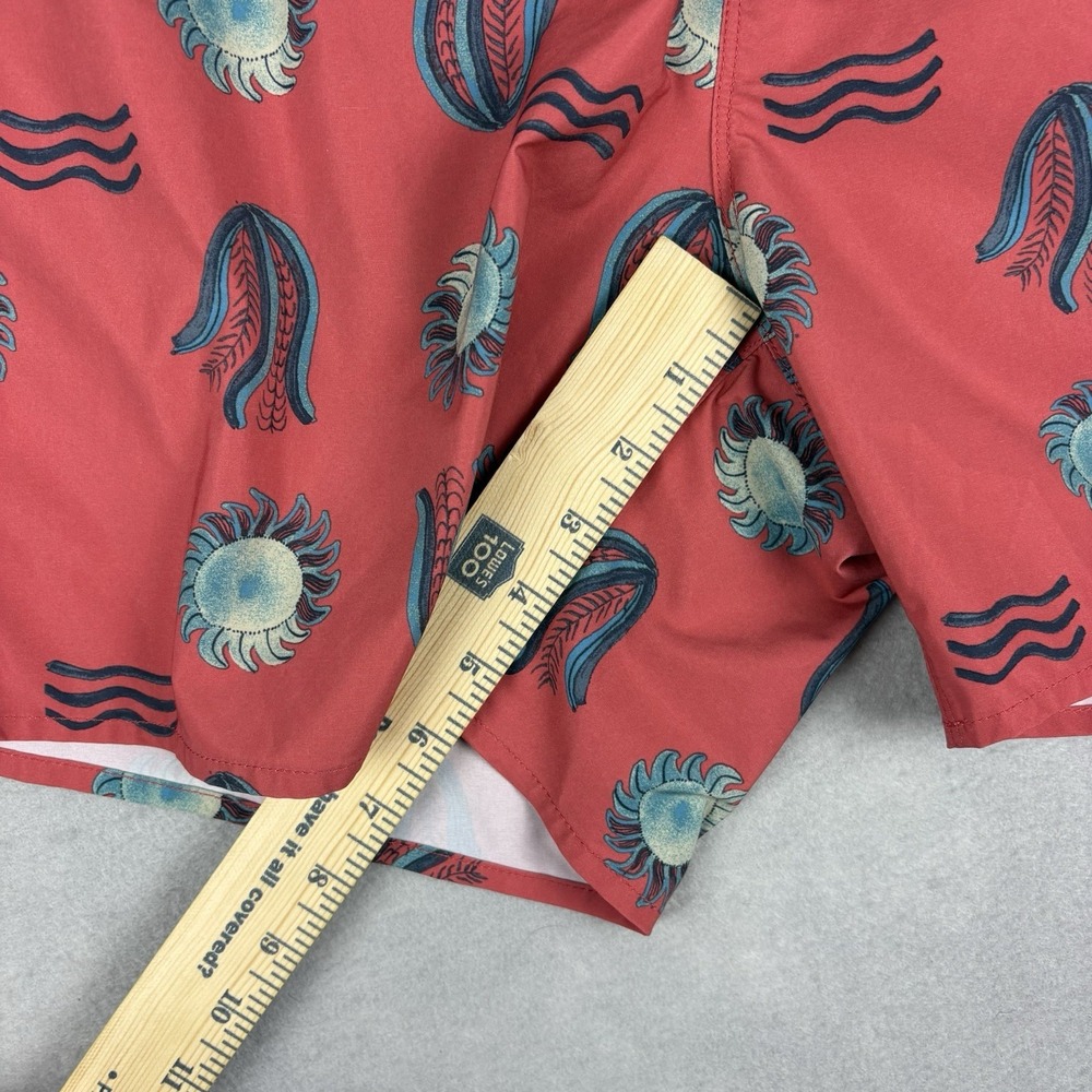 Patagonia Hydropeak Volley Shorts Men’s Large 6” Red Hawaiian Swim Surf Beach - Picture 3 of 11